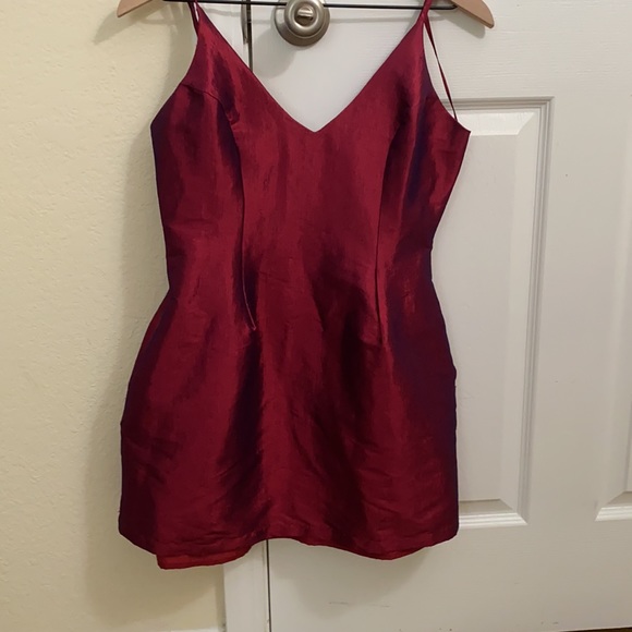 Metallic Cranberry Red Dress with Pockets - Picture 4 of 4